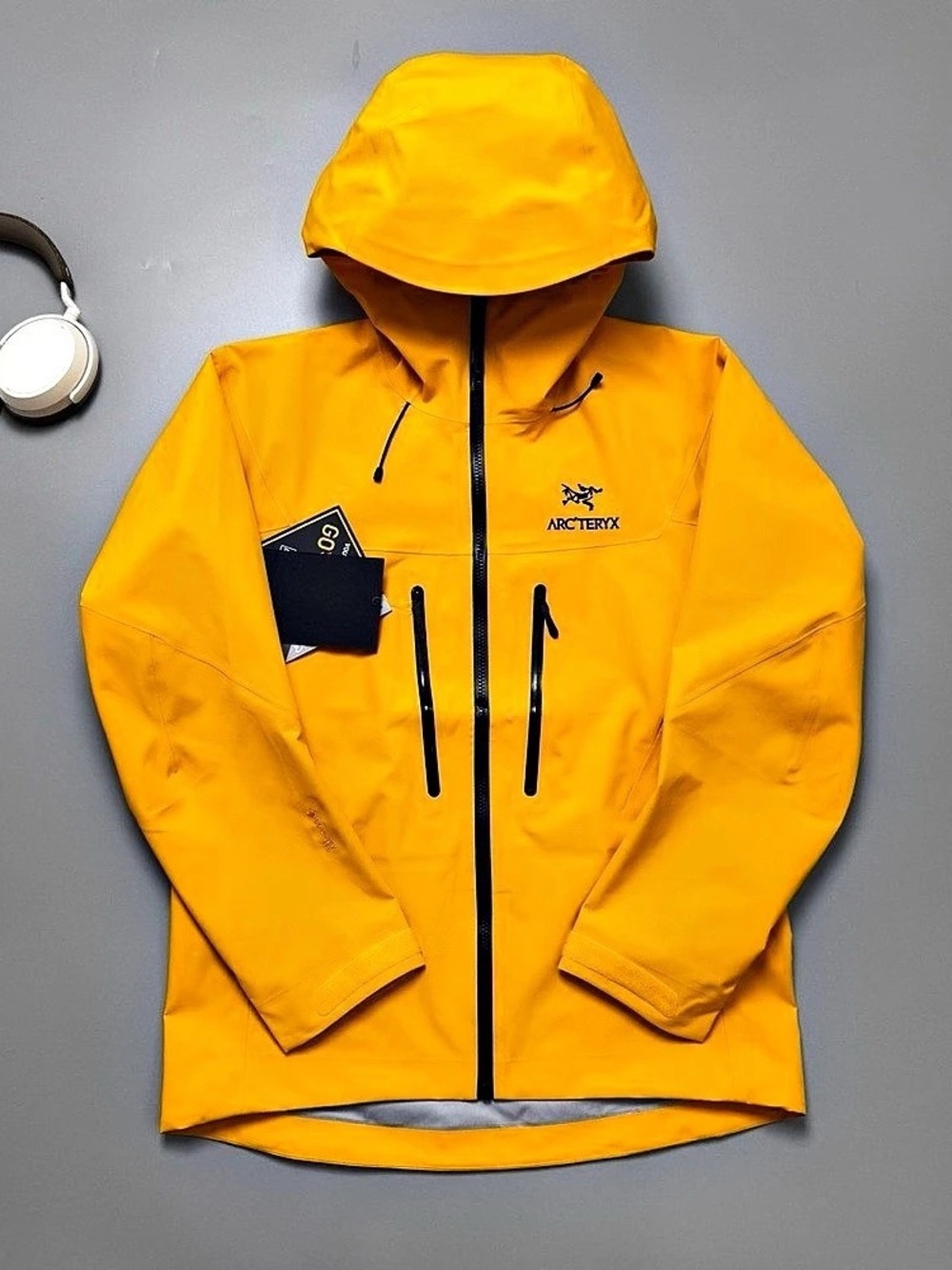 Arc'teryx Performance Jacket Yellow Size Small NWT